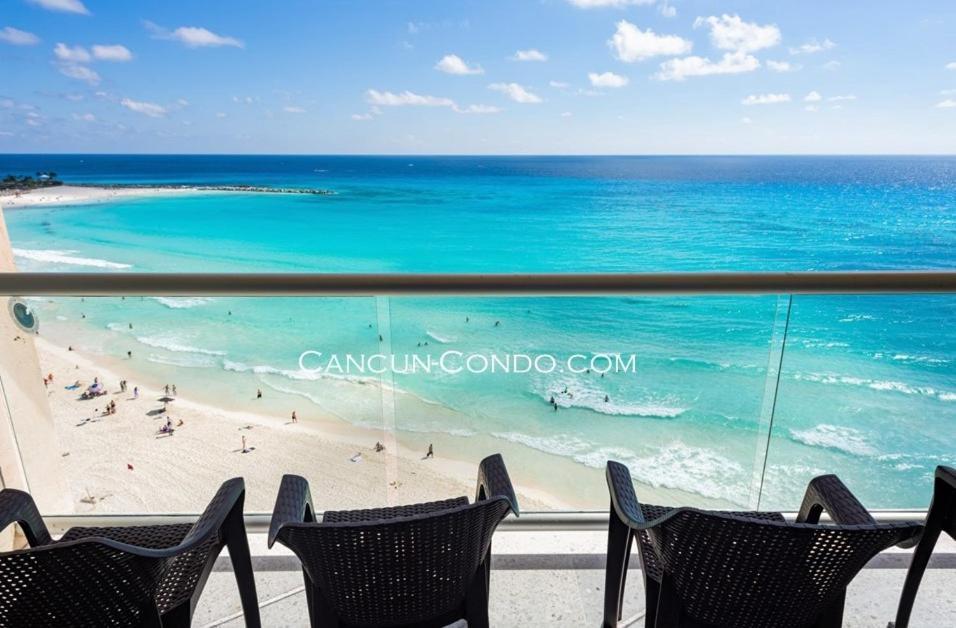 2 Story Oceanfront Penthouses On Cancun Beach! Exteriör bild