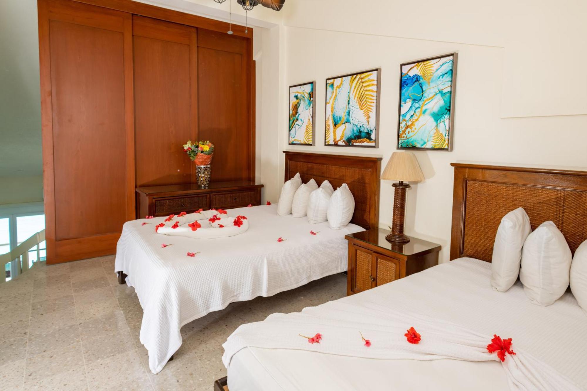 2 Story Oceanfront Penthouses On Cancun Beach! Exteriör bild