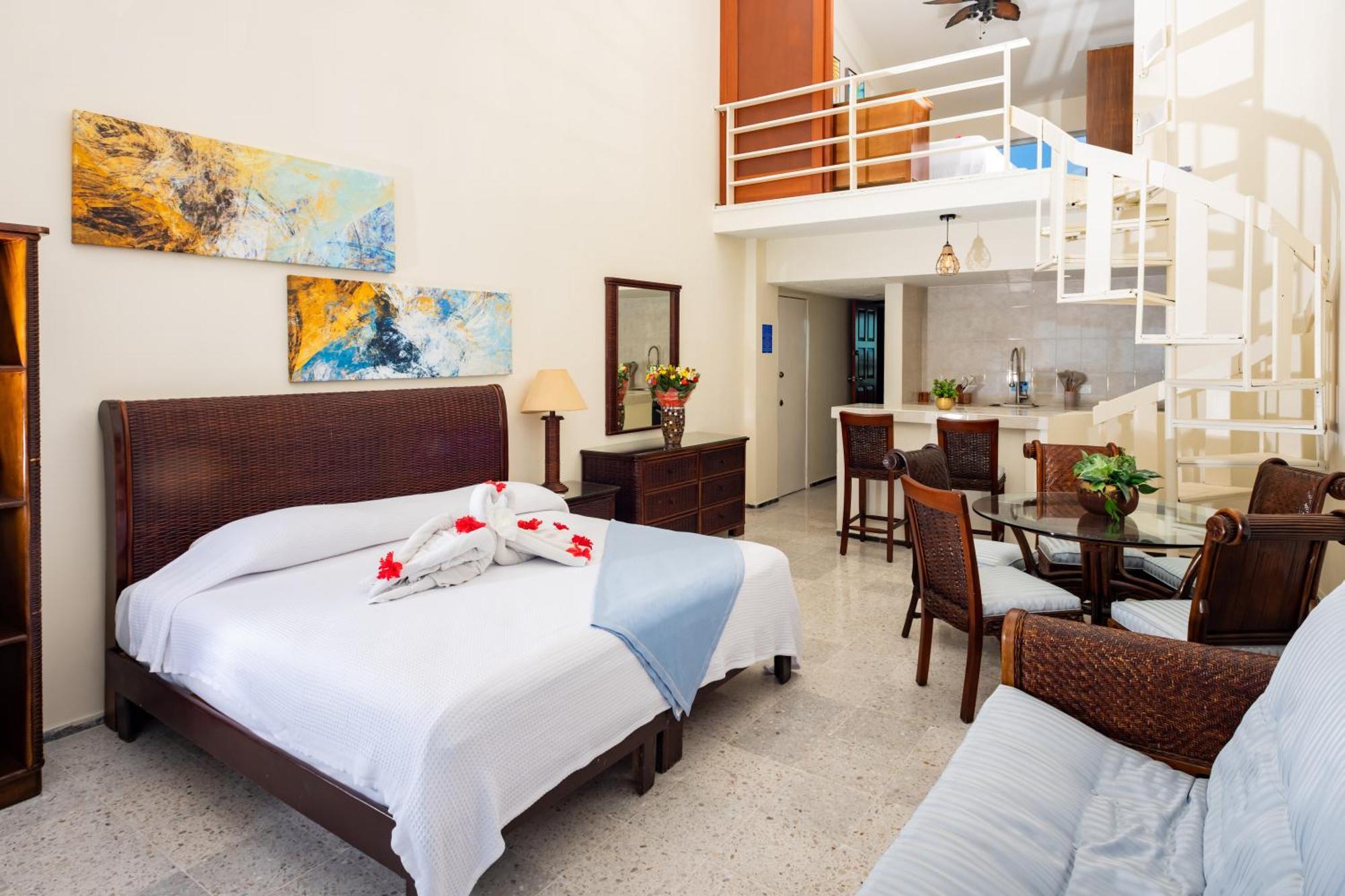 2 Story Oceanfront Penthouses On Cancun Beach! Exteriör bild