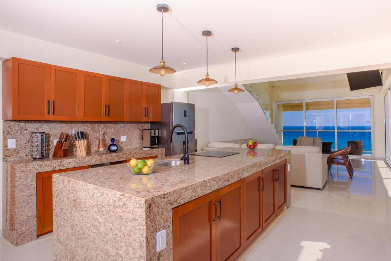 2 Story Oceanfront Penthouses On Cancun Beach! Exteriör bild