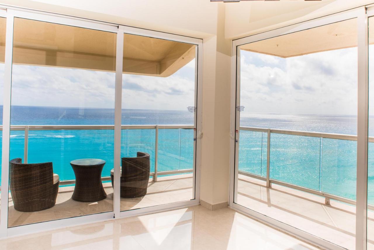 2 Story Oceanfront Penthouses On Cancun Beach! Exteriör bild