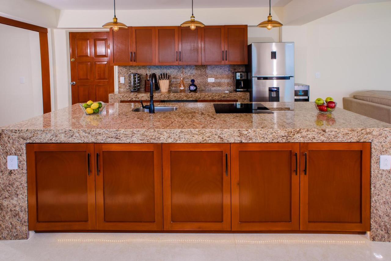 2 Story Oceanfront Penthouses On Cancun Beach! Exteriör bild