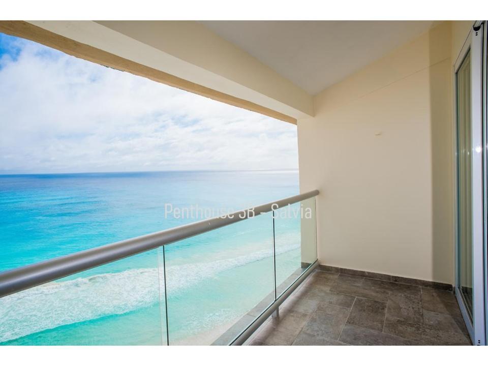 2 Story Oceanfront Penthouses On Cancun Beach! Exteriör bild